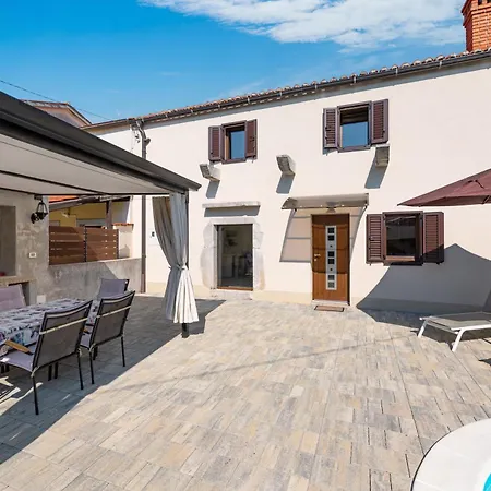 Franka With Heated Pool Villa Milohnici